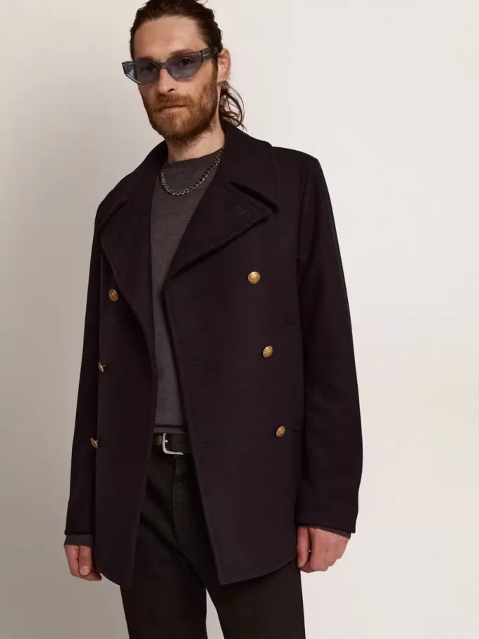 Abrigo cruzado para hombre en lana azul oscuro con botones dorados Abrigo cruzado para hombre en lana azul oscuro con botones dorados
