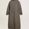 Abrigo largo de mujer con detalle en espiga y detalles amarillos Abrigo largo de mujer con detalle en espiga y detalles amarillos