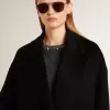 Abrigo negro de corte recto para mujer Abrigo negro de corte recto para mujer