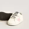 Baby Old School con estrella de piel rosa y lengüeta de piel plateada en el talón