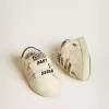 Baby School en piel napa con estampado musical y estrella de ante blanco