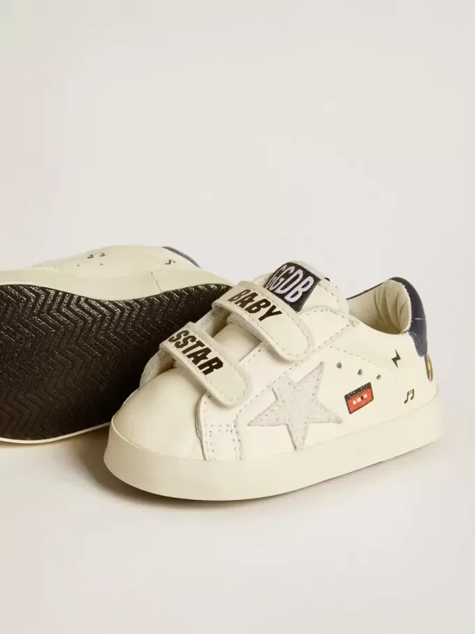 Baby School en piel napa con estampado musical y estrella de ante blanco