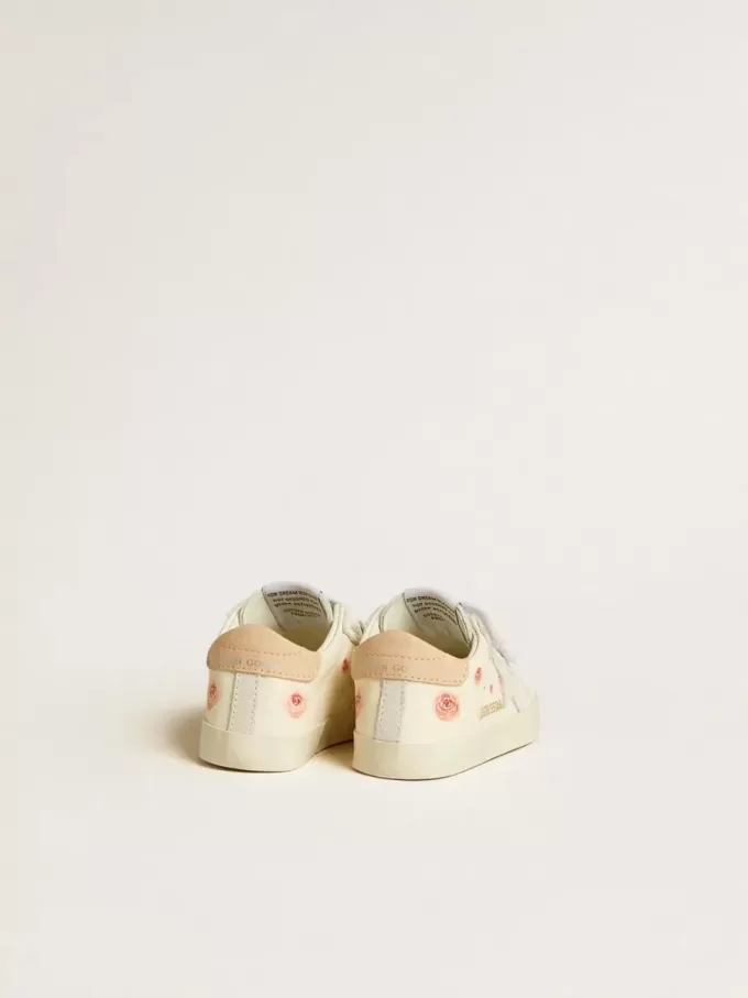 Baby School en piel napa con motivo de rosas rosas y estrella de ante blanco Baby School en piel napa con motivo de rosas rosas y estrella de ante blanco