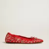 Bailarinas Amy en piel napa roja con tachuelas plateadas