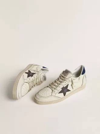 Ball Star con estrella negra y lengüeta del talón de ante azul.