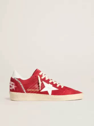Ball Star en ante rojo con estrella y lengüeta en el talón de cuero blanco