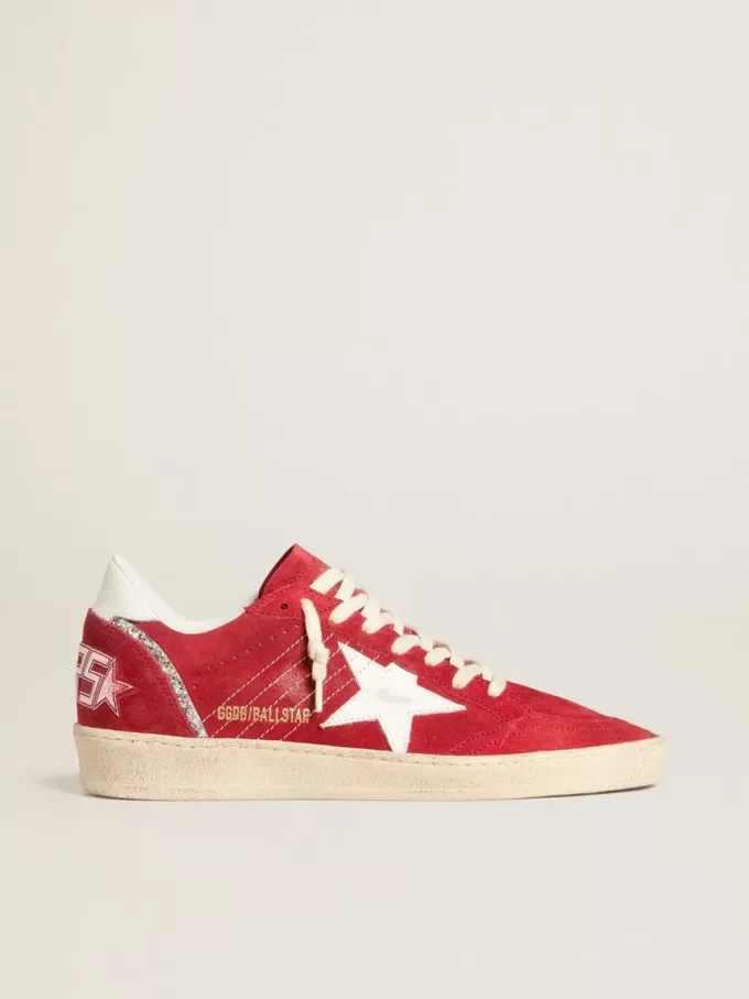 Ball Star en ante rojo con estrella y lengüeta en el talón de cuero blanco Ball Star en ante rojo con estrella y lengüeta en el talón de cuero blanco