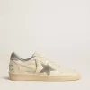Ball Star en piel napa con estrella y lengüeta en el talón de ante gris Ball Star en piel napa con estrella y lengüeta en el talón de ante gris