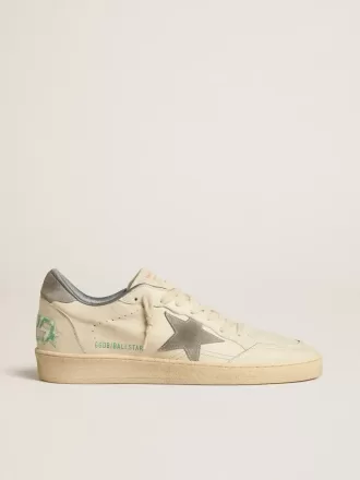 Ball Star en piel napa con estrella y lengüeta en el talón de ante gris