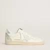 Ball Star LTD en color crema con estrella de ante blanco y lengüeta del talón de cuero plateado metalizado Ball Star LTD en color crema con estrella de ante blanco y lengüeta del talón de cuero plateado metalizado