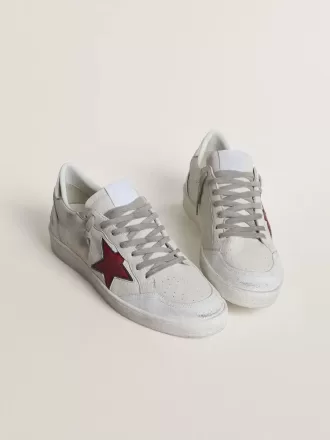 Ball Star LTD para hombre con estrella roja y lengüeta plateada en el talón Ball Star LTD para hombre con estrella roja y lengüeta plateada en el talón