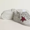 Ball Star LTD para hombre con estrella roja y lengüeta plateada en el talón Ball Star LTD para hombre con estrella roja y lengüeta plateada en el talón