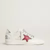 Ball Star LTD para mujer con estrella roja y lengüeta plateada en el talón Ball Star LTD para mujer con estrella roja y lengüeta plateada en el talón