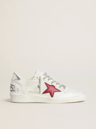Ball Star LTD para mujer con estrella roja y lengüeta plateada en el talón Ball Star LTD para mujer con estrella roja y lengüeta plateada en el talón