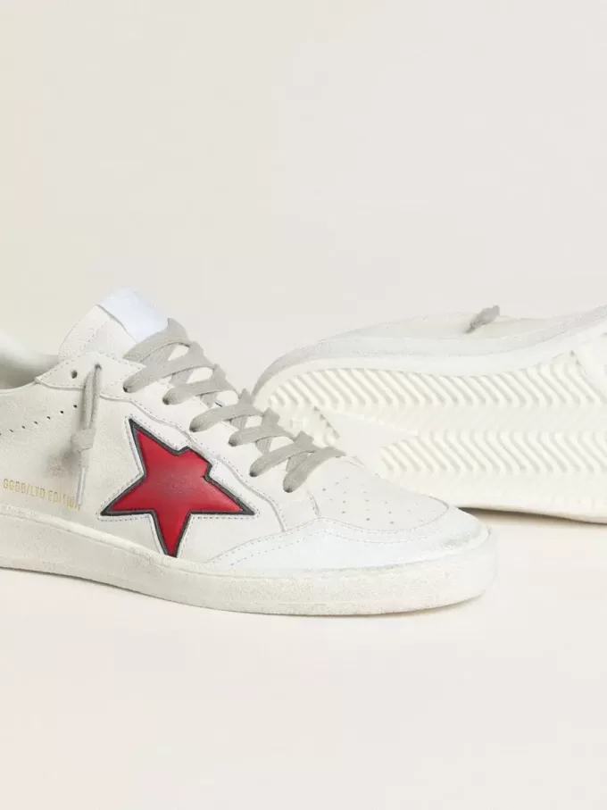 Ball Star LTD para mujer con estrella roja y lengüeta plateada en el talón Ball Star LTD para mujer con estrella roja y lengüeta plateada en el talón