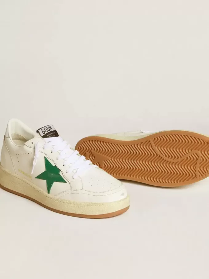 Ball Star para hombre con estrella de cuero verde y lengüeta metálica en el talón Ball Star para hombre con estrella de cuero verde y lengüeta metálica en el talón