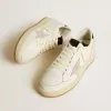 Ball Star para mujer con estrella de ante gris hielo y lengüeta del talón de cuero negro brillante. Ball Star para mujer con estrella de ante gris hielo y lengüeta del talón de cuero negro brillante.