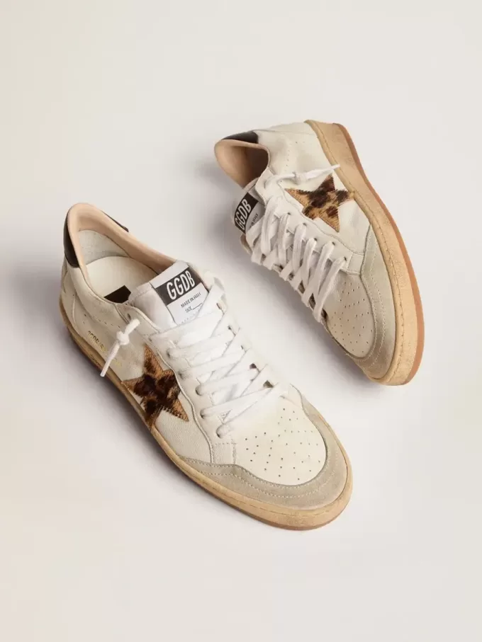 Ball Star para mujer con estrella de piel de potro con estampado de leopardo y lengüeta negra en el talón Ball Star para mujer con estrella de piel de potro con estampado de leopardo y lengüeta negra en el talón
