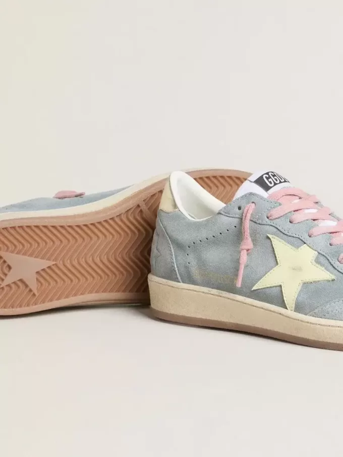 Ball Star para mujer en ante azul claro con estrella de cuero color crema Ball Star para mujer en ante azul claro con estrella de cuero color crema