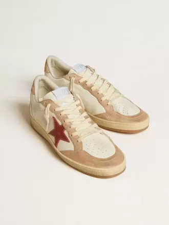 Ball Star para mujer en piel napa con estrella roja e inserciones de ante rosa