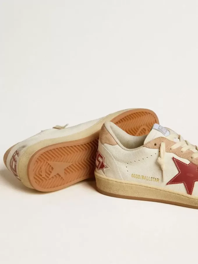Ball Star para mujer en piel napa con estrella roja e inserciones de ante rosa Ball Star para mujer en piel napa con estrella roja e inserciones de ante rosa