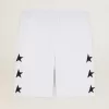 Bermudas vintage blancas para hombre con estrellas negras en contraste Bermudas vintage blancas para hombre con estrellas negras en contraste