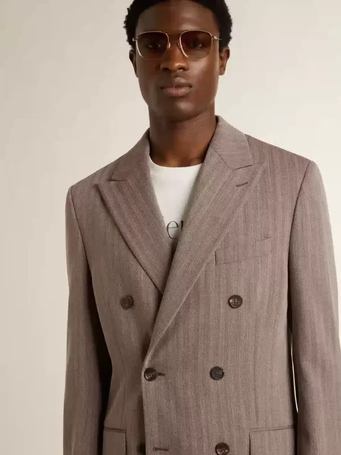 Blazer cruzado de lana mezclada con diseño chevron en color beige para hombre Blazer cruzado de lana mezclada con diseño chevron en color beige para hombre