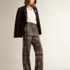 Blazer de mujer de un solo pecho en gabardina de lana azul oscuro Blazer de mujer de un solo pecho en gabardina de lana azul oscuro