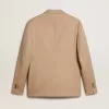 Blazer de un solo pecho en color arena con botones de cuerno Blazer de un solo pecho en color arena con botones de cuerno