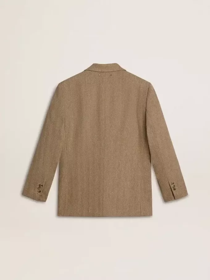 Blazer de una sola botonadura para mujer en color arena con diseño en espiga