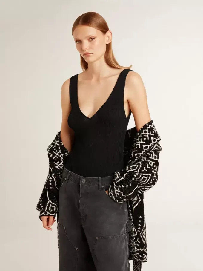 Body negro con cuello en V para mujer Body negro con cuello en V para mujer
