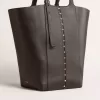 Bolso 24/7 North South en piel negra con asas ajustables Bolso 24/7 North South en piel negra con asas ajustables