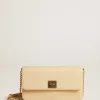 Bolso Gioia en piel de oveja color vainilla con detalles dorados Bolso Gioia en piel de oveja color vainilla con detalles dorados