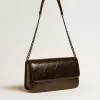 Bolso Gioia en piel negra brillante con detalles metálicos Bolso Gioia en piel negra brillante con detalles metálicos
