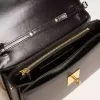 Bolso Gioia en piel negra con detalles dorados Bolso Gioia en piel negra con detalles dorados