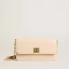 Bolso Gioia en piel rosa pálido con detalles dorados Bolso Gioia en piel rosa pálido con detalles dorados