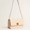 Bolso Gioia en piel rosa pálido con detalles dorados Bolso Gioia en piel rosa pálido con detalles dorados