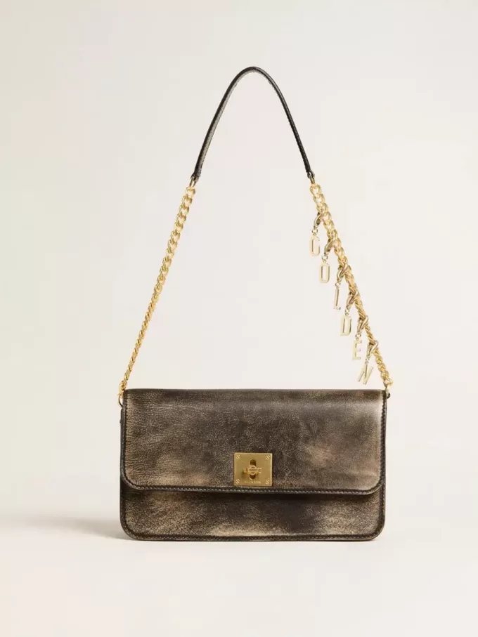 Bolso Gioia en piel vintage negra con detalles dorados Bolso Gioia en piel vintage negra con detalles dorados