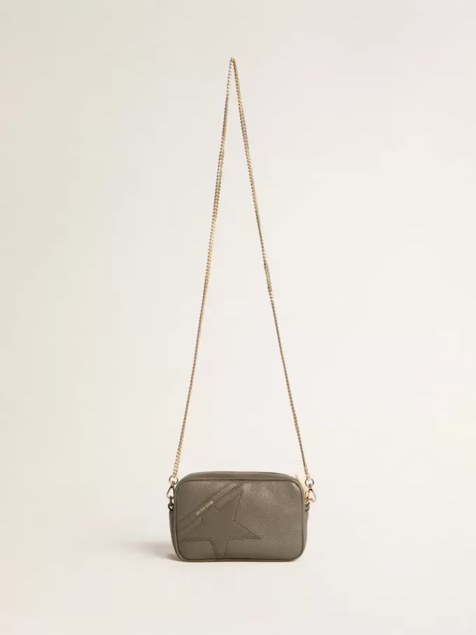 Bolso Mini Star en piel verde salvia con estrella tono sobre tono