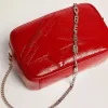 Bolso Mini Star para mujer en piel pintada de color rojo con estrella tono sobre tono