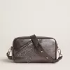 Bolso Star en piel metalizada gris con estrella de cristal Swarovski Bolso Star en piel metalizada gris con estrella de cristal Swarovski
