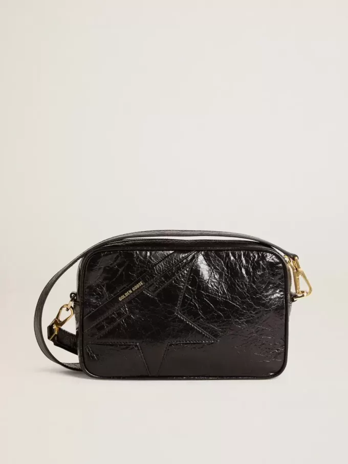 Bolso Star en piel negra brillante con estrella tono sobre tono Bolso Star en piel negra brillante con estrella tono sobre tono