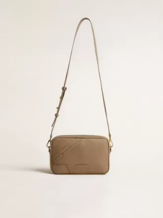 Bolso Star en piel verde salvia con estrella tono sobre tono