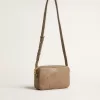 Bolso Star en piel verde salvia con estrella tono sobre tono Bolso Star en piel verde salvia con estrella tono sobre tono