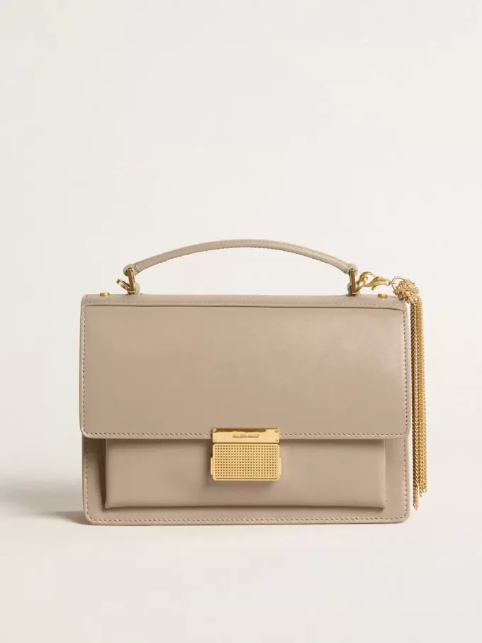 Bolso Venezia en piel beige con ribetes y detalles dorados Bolso Venezia en piel beige con ribetes y detalles dorados