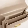 Bolso Venezia en piel beige con ribetes y detalles dorados Bolso Venezia en piel beige con ribetes y detalles dorados