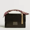 Bolso Venezia en piel metalizada negra con detalles negros Bolso Venezia en piel metalizada negra con detalles negros