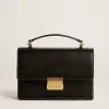 Bolso Venezia en piel negra con detalles dorados Bolso Venezia en piel negra con detalles dorados