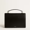 Bolso Venezia en piel negra con detalles dorados Bolso Venezia en piel negra con detalles dorados