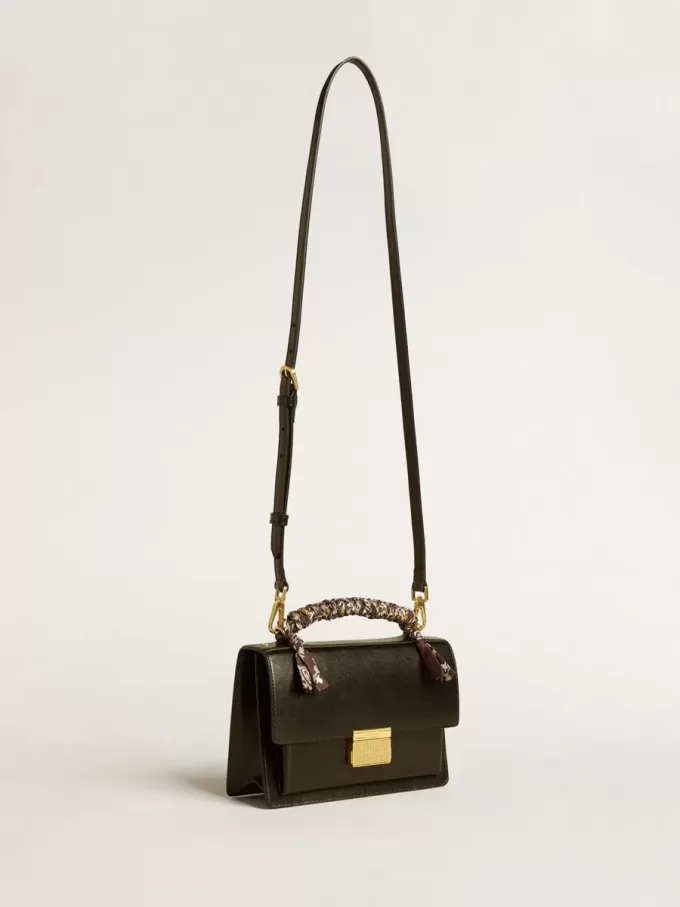 Bolso Venezia en piel negra con pañuelo multicolor